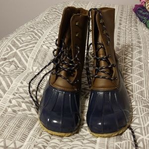 Duck boots